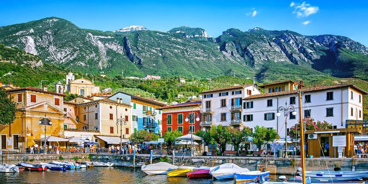 Hotel Gabbiano - Garda Lake Collection ภายนอก รูปภาพ