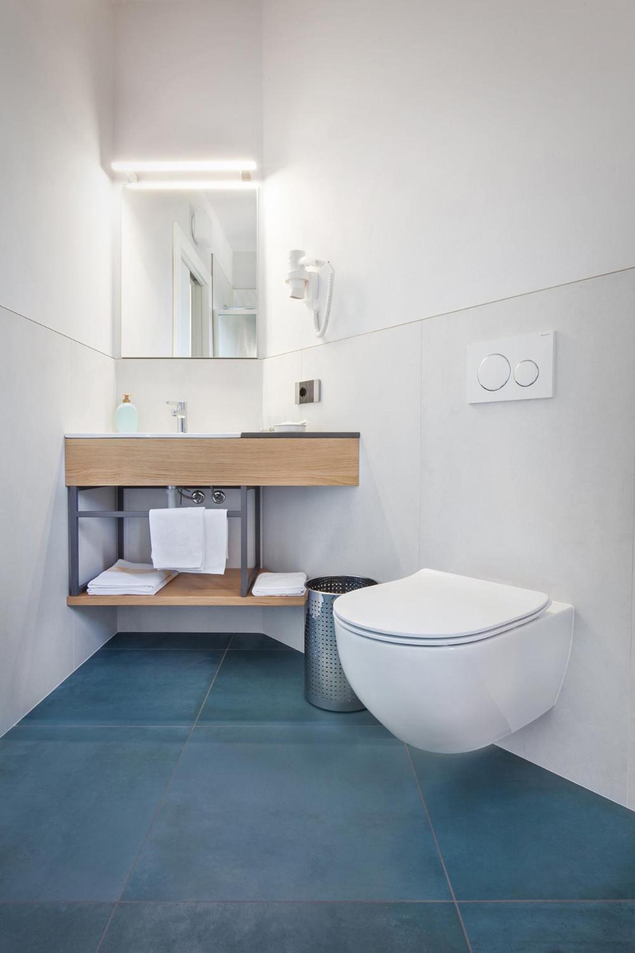 Hotel Gabbiano - Garda Lake Collection ภายนอก รูปภาพ
